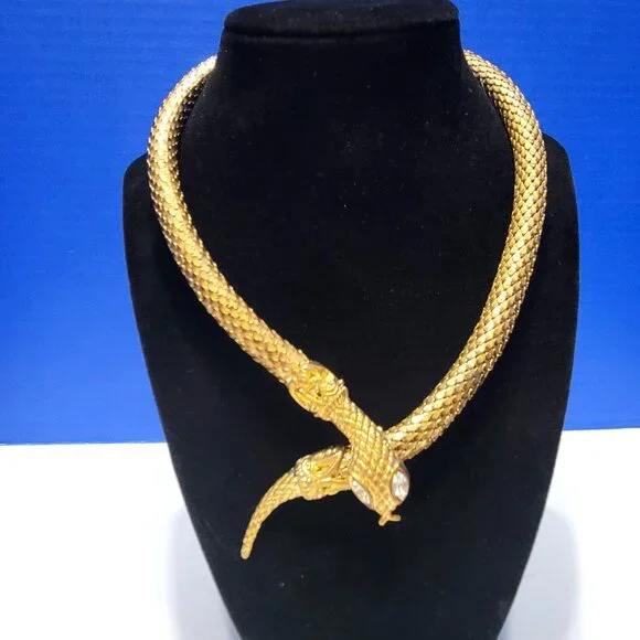 Vintage Gold Metal Mesh Snake Necklace and Bracelet Set - Picture 9 of 16